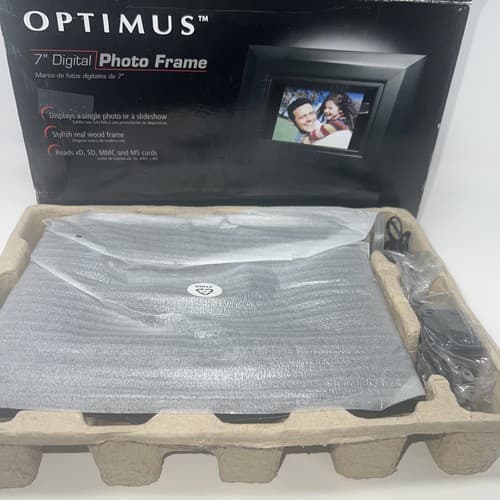 Optimus 7" Digital Picture Frame - Thumbnail 3