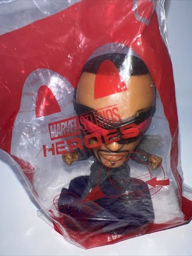 FALCON #1 Marvel Studios Heroes 4" Avengers Figure McDonald's Kids Meal Toy 2020 - Thumbnail 3