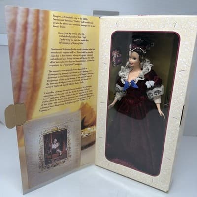 1997 Special Edition Hallmark Sentimental Valentine Barbie Doll (NRFB) 16536 - Thumbnail 2