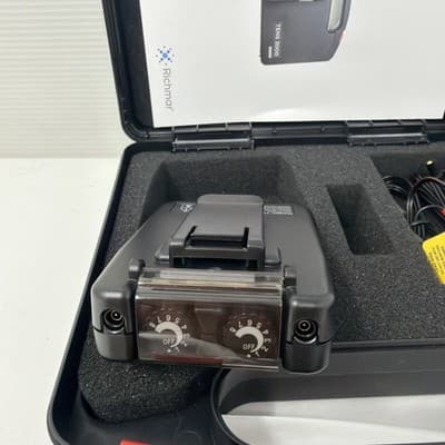 TENS 3000 2-Channel Handheld Unit with Accessories and Case - Thumbnail 5