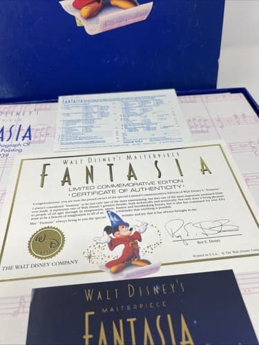 WALT DISNEY MASTERPIECE FANTASIA DELUXE EDITION VHS SET Collectors - Thumbnail 3