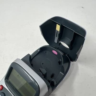 DYMO Letratag 100H Handheld Label Maker (A18) - Thumbnail 3