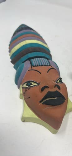 Pair of signed Boehm 1957 tribal African hanging terra-cotta face masks - Thumbnail 4