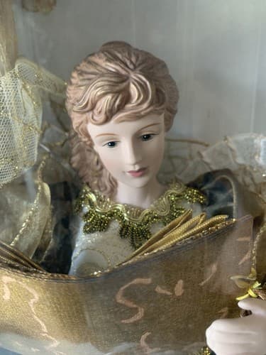 Holiday Collection Doll 2000 - Thumbnail 2
