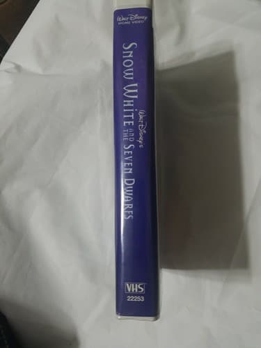 Snow White and the Seven Dwarfs (VHS, 2001, Clam Shell Special Edition) - Thumbnail 8