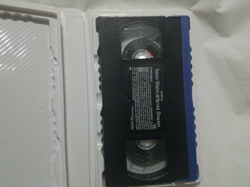 Snow White and the Seven Dwarfs (VHS, 2001, Clam Shell Special Edition) - Thumbnail 4