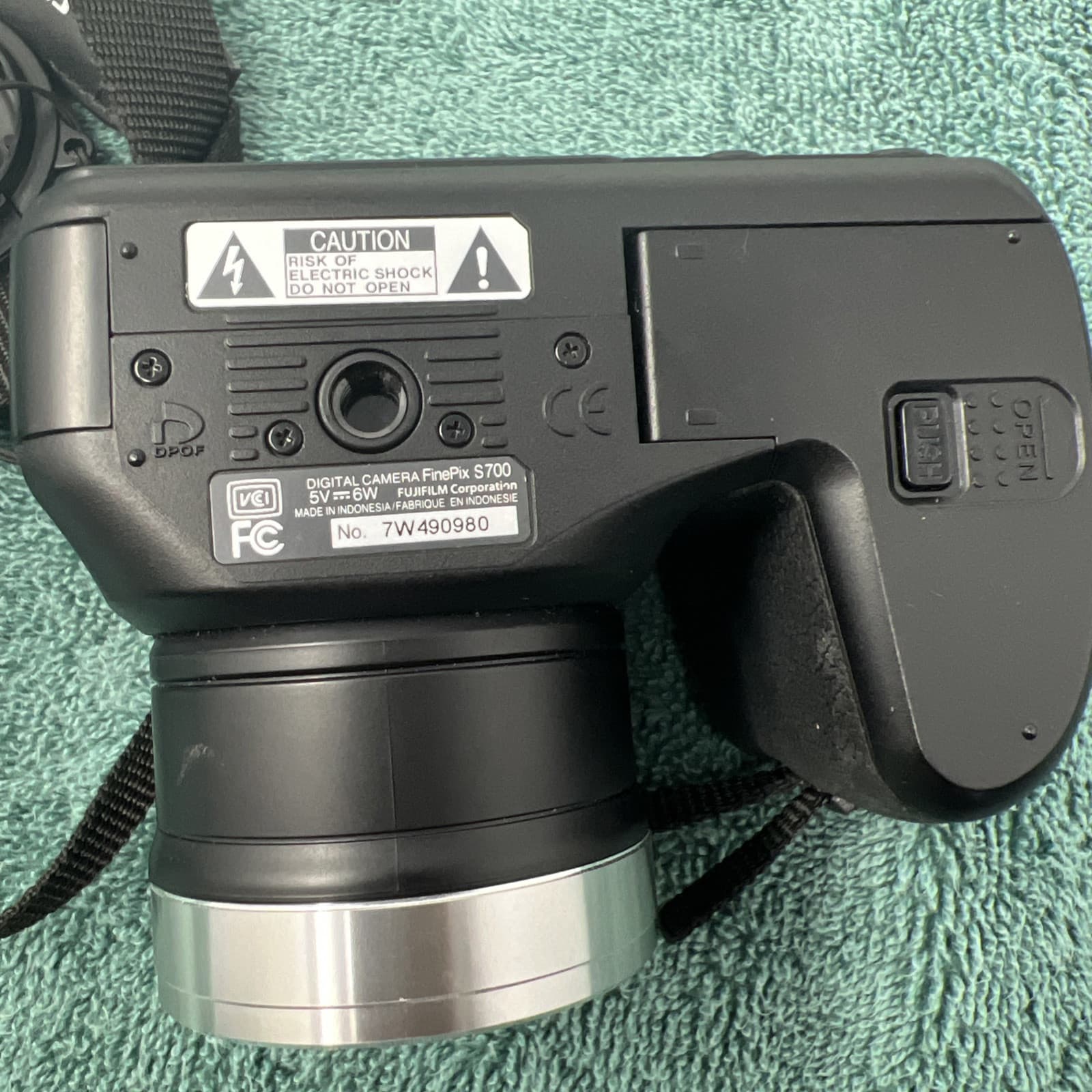 Fuji Fujifilm | Finepix S700 | 7.1MP Digital Camera (A8) - Thumbnail 5