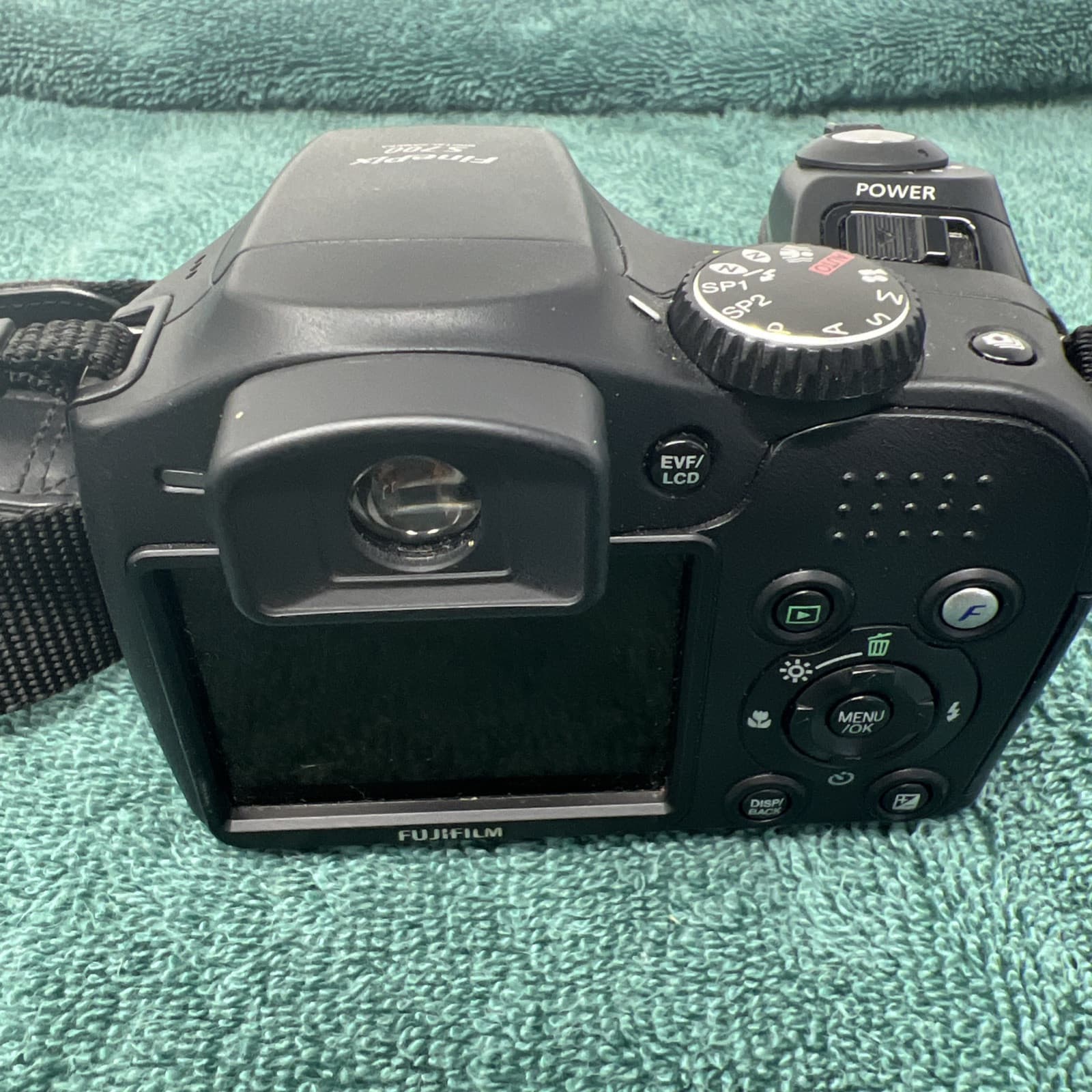 Fuji Fujifilm | Finepix S700 | 7.1MP Digital Camera (A8) - Thumbnail 3