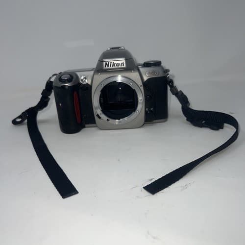 nikon n65 camera Body