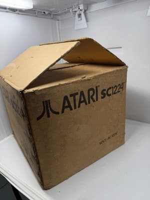 Vintage Atari SC1224 Monitor Atari ST Complete w/ Box - Thumbnail 2