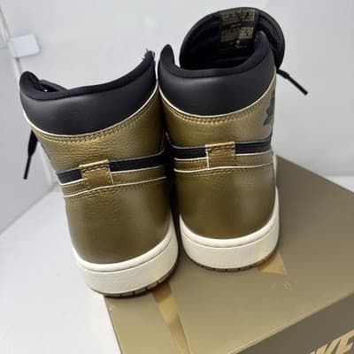 Air Jordan 1 Retro High OG Black Metallic Gold Men's shoes DZ5485-071 size 9 - Thumbnail 4