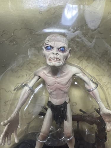 GOLLUM with sound base ! ( " MY PRECIOUS " ) The Lord of the Rings TWO TOWERS - Thumbnail 3