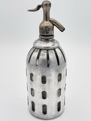 Rare Vintage Argentine Metal Soda Siphon Bottle - Domine e Hijos Machiel - Image 1