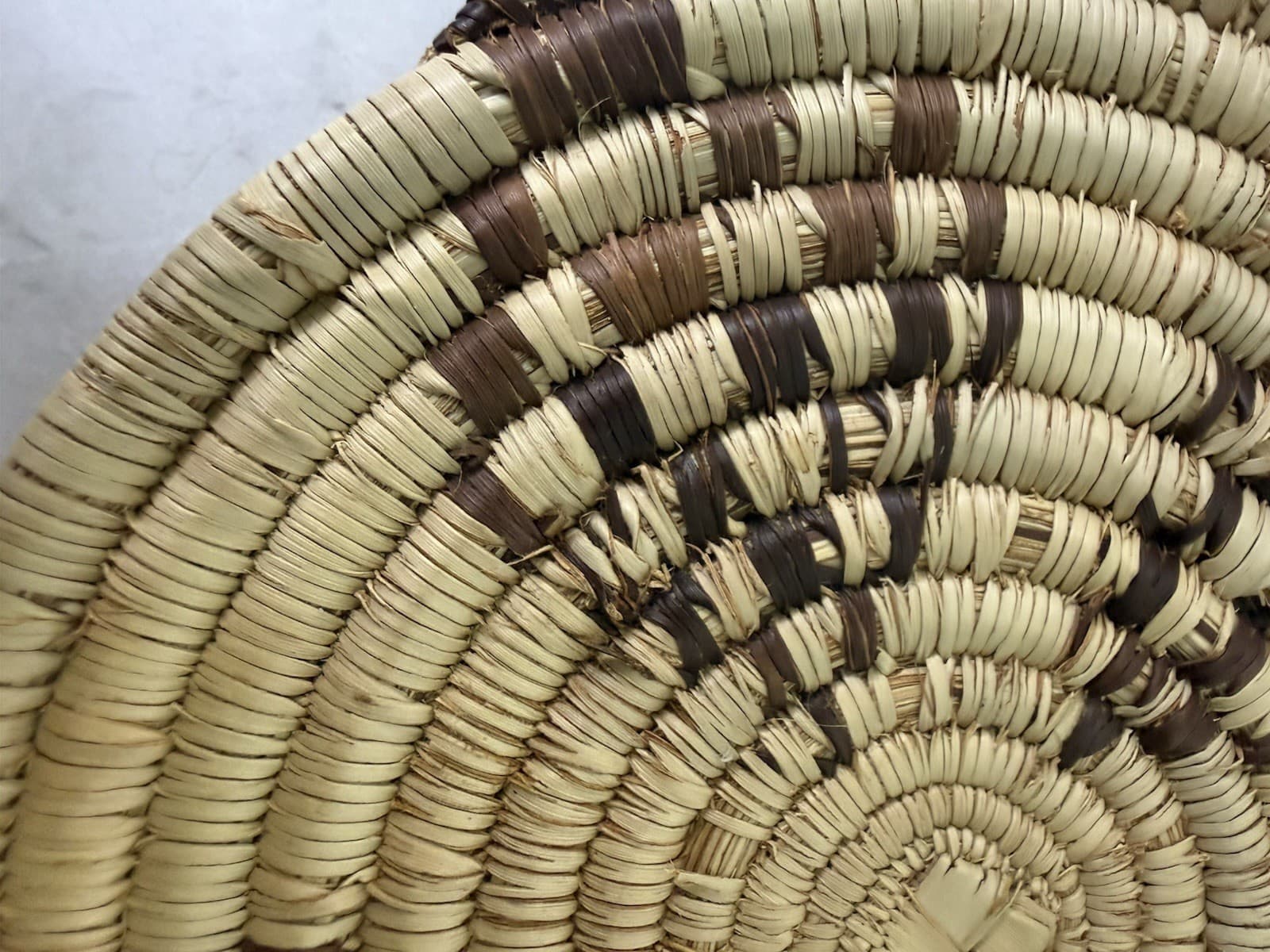 12” Handwoven African Coiled Raffia Basket Woven Round Trivet Placemat Plate - Thumbnail 9