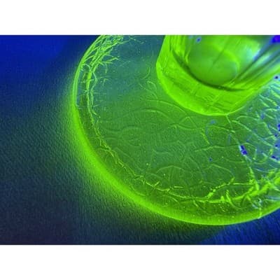 L.E. Smith “By Cracky” Uranium Vaseline Glass Candle Holder Glows UV - Thumbnail 14