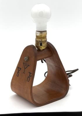 Vintage 1950s Jetter & Jetter Fort Recovery Wooden Stirrup Table Lamp MCM - Image 1