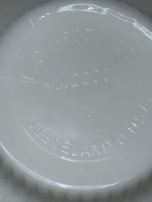 E. O. Brody Co. Milk Glass Candy Bowl M2000 Scalloped Edge Vintage - Thumbnail 6