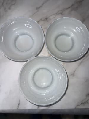 E. O. Brody Co. Milk Glass Candy Bowl M2000 Scalloped Edge Vintage - Thumbnail 9