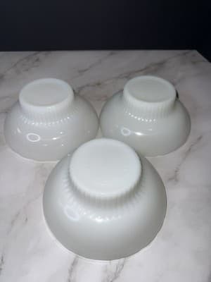E. O. Brody Co. Milk Glass Candy Bowl M2000 Scalloped Edge Vintage - Thumbnail 10