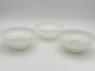 E. O. Brody Co. Milk Glass Candy Bowl M2000 Scalloped Edge Vintage - Thumbnail 14