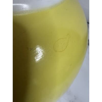 Pyrex Nesting Mixing Bowls Primary Colors Set of 3, Yellow/Green/Blue - Thumbnail 9