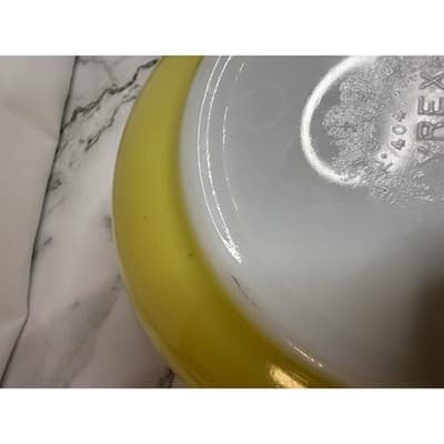 Pyrex Nesting Mixing Bowls Primary Colors Set of 3, Yellow/Green/Blue - Thumbnail 12