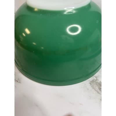 Pyrex Nesting Mixing Bowls Primary Colors Set of 3, Yellow/Green/Blue - Thumbnail 20