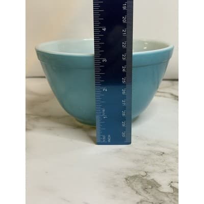 Pyrex Nesting Mixing Bowls Primary Colors Set of 3, Yellow/Green/Blue - Thumbnail 16