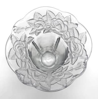 Mikasa Studio Nova Winter Rose Vase Clear Glass Embossed Roses Scalloped Rim - Thumbnail 2