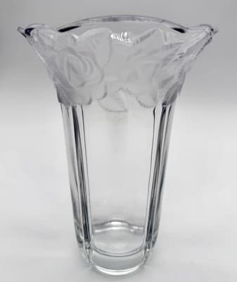 Mikasa Studio Nova Winter Rose Vase Clear Glass Embossed Roses Scalloped Rim - Image 1