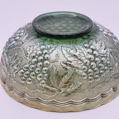 Antique Imperial Glass Footed Bowl & Plate In Carnival Helios Green W/Grapes - Thumbnail 3