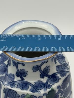 Vintage Chinese Doucai Porcelain Vase Chenghua Mark Floral 11.5” - Thumbnail 8