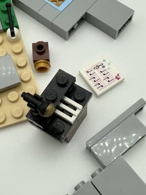 Lego Lot Pieces Princess Cat Turtle Sealed Bag Piano Castle Flowers - Thumbnail 7