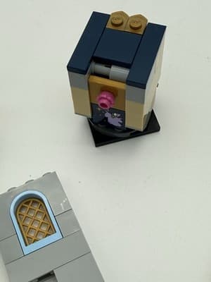 Lego Lot Pieces Princess Cat Turtle Sealed Bag Piano Castle Flowers - Thumbnail 6