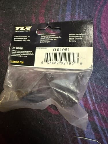 Team Losi Racing 22 1/10 Scale Buggy Trailing Spindle Set TLR1061 - Thumbnail 2