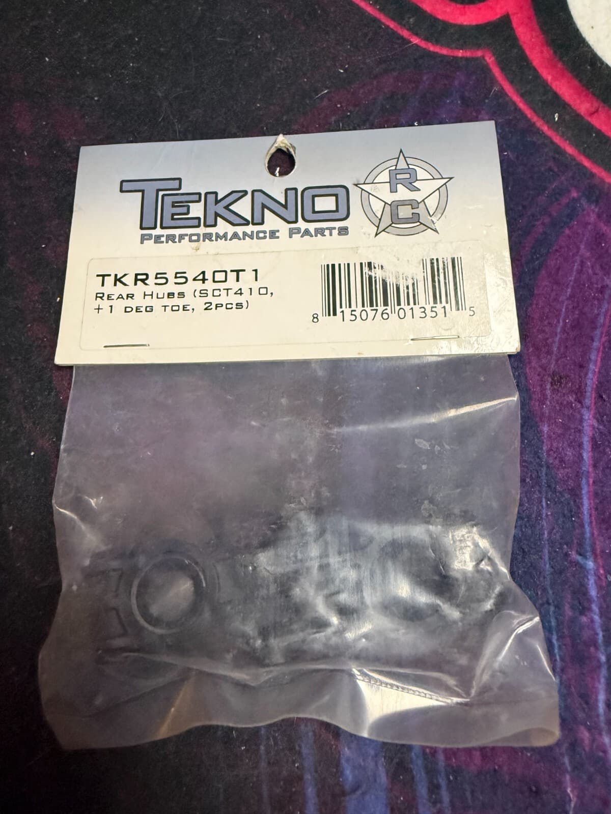Tekno RC TKR5540T1 Rear Hub Set (2) (+1°) - Image 1