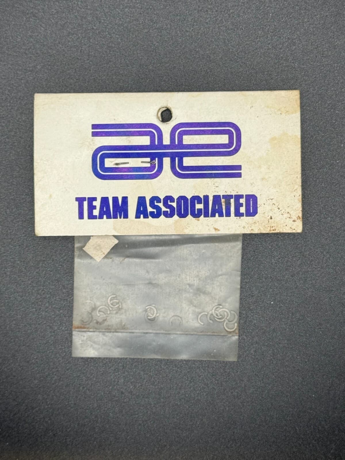 Team Associated Vintage 4124 "C" Clips (Pack of 14) - Thumbnail 2