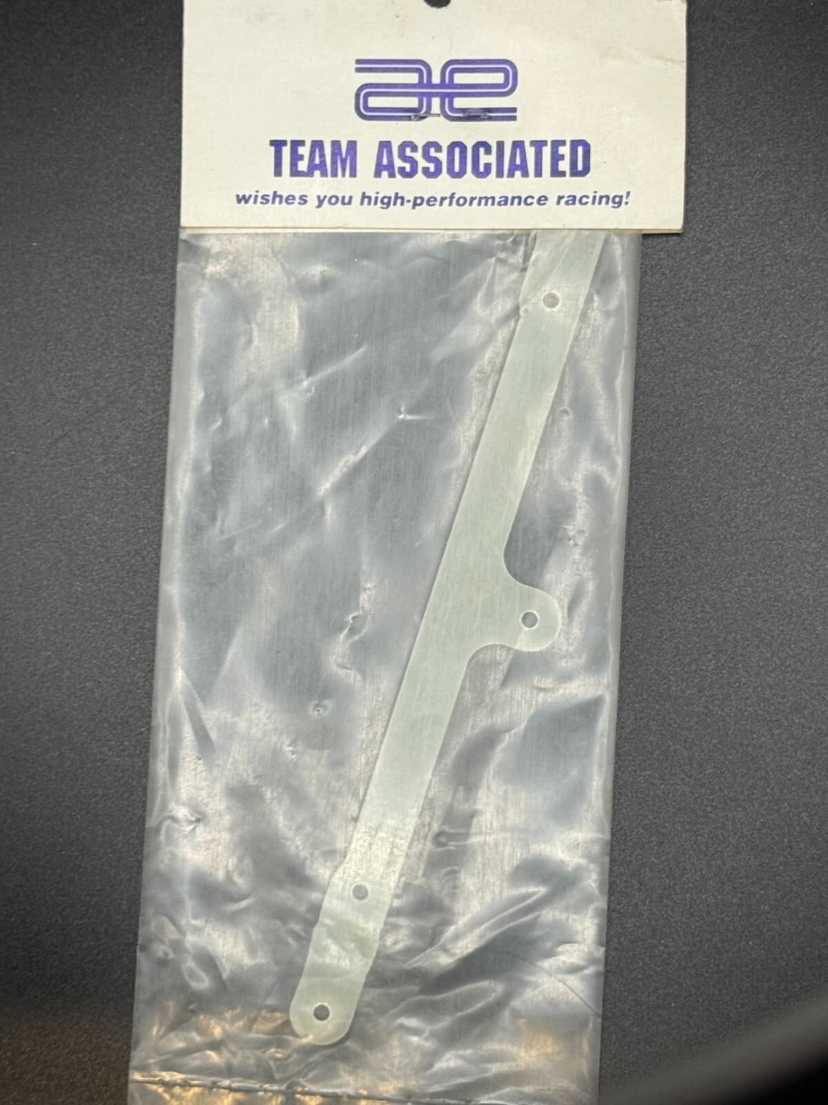 Team Associated Vintage 8309 White Fiberglass Rear Chassis Brace RC10LSS Pan Car - Thumbnail 2