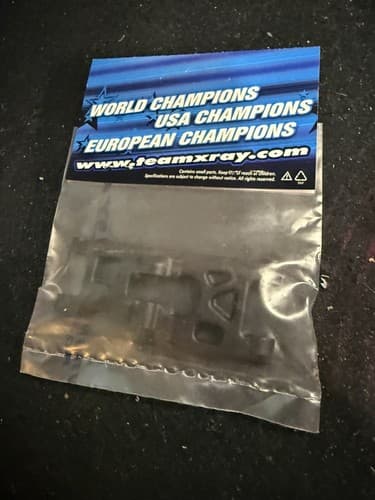XRAY XB2 Composite LSM Suspension Arm Front Lower RIGHT - HARD #322113-H - Thumbnail 2