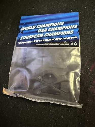 XRAY 323113-H - Rear Right Lower Composite Disengaged Suspension Arm, Hard - Thumbnail 2