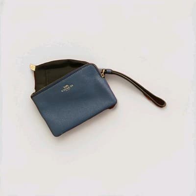Coach Corner Zip Wristlet Blue Crossgrain Leather Wallet Clutch –Great Condition - Thumbnail 9