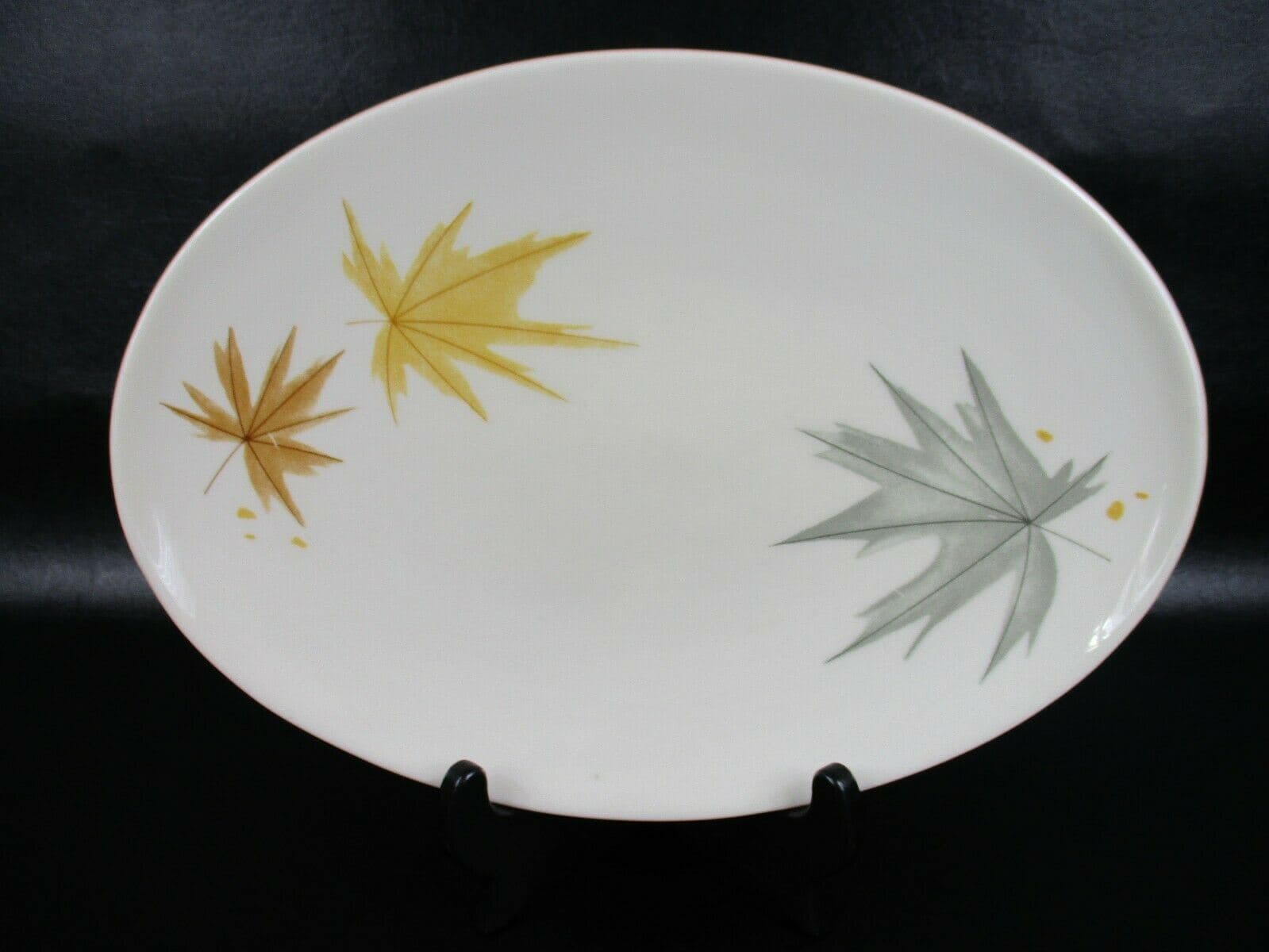 Iroquois China Harvest Time Ben Seibel Informal Maple Leaves 12" platter - Image 1