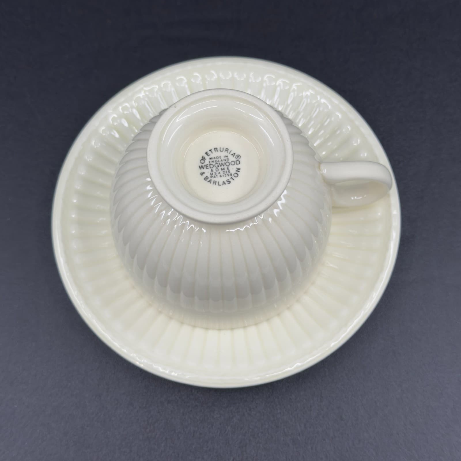 Wedgwood Etruria & Barlaston EDME Tea cup and Saucer PAT. 61298 (#2) - Thumbnail 2