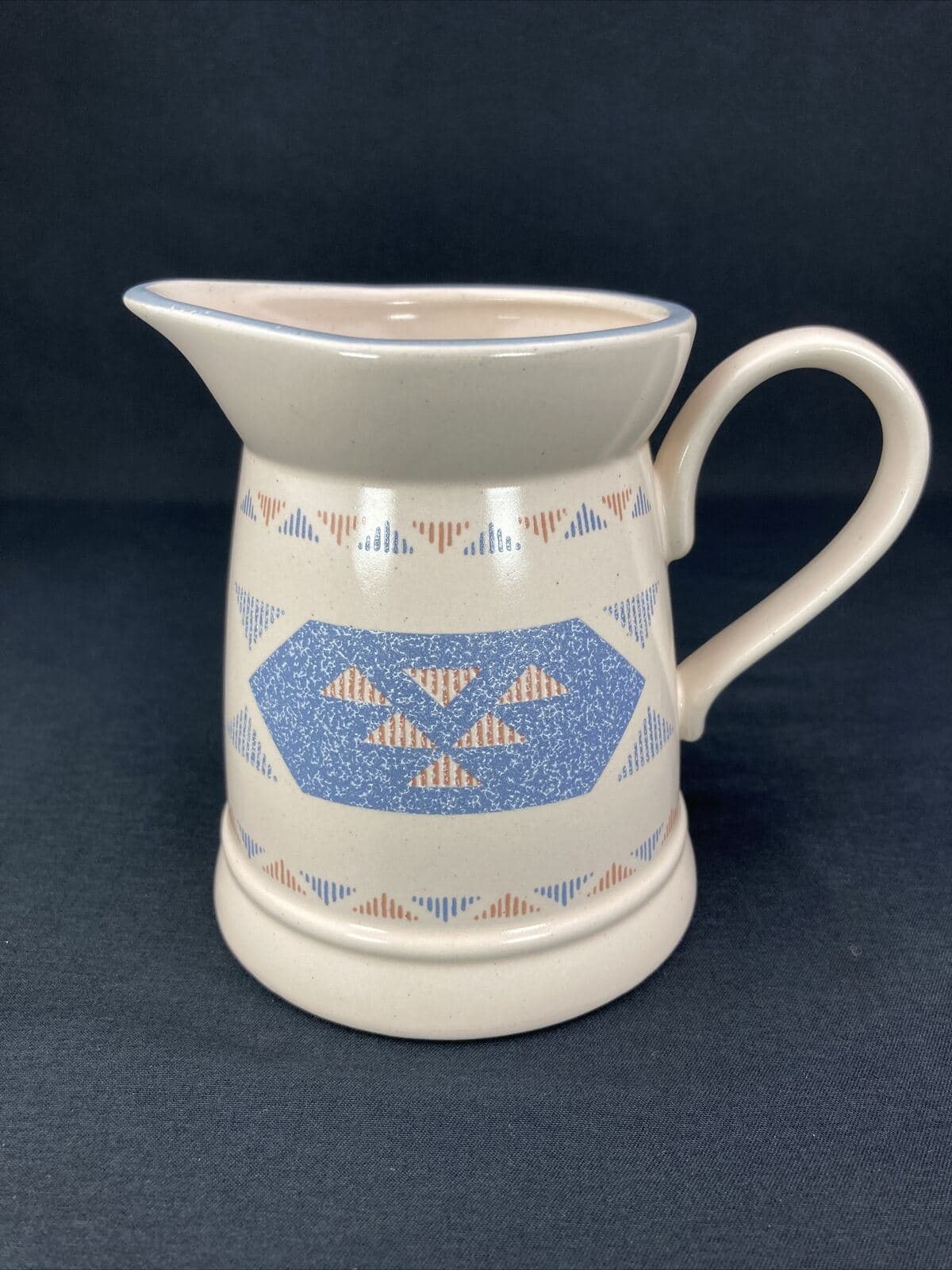Zuni Creamer by International Tableworks Japan - Image 1