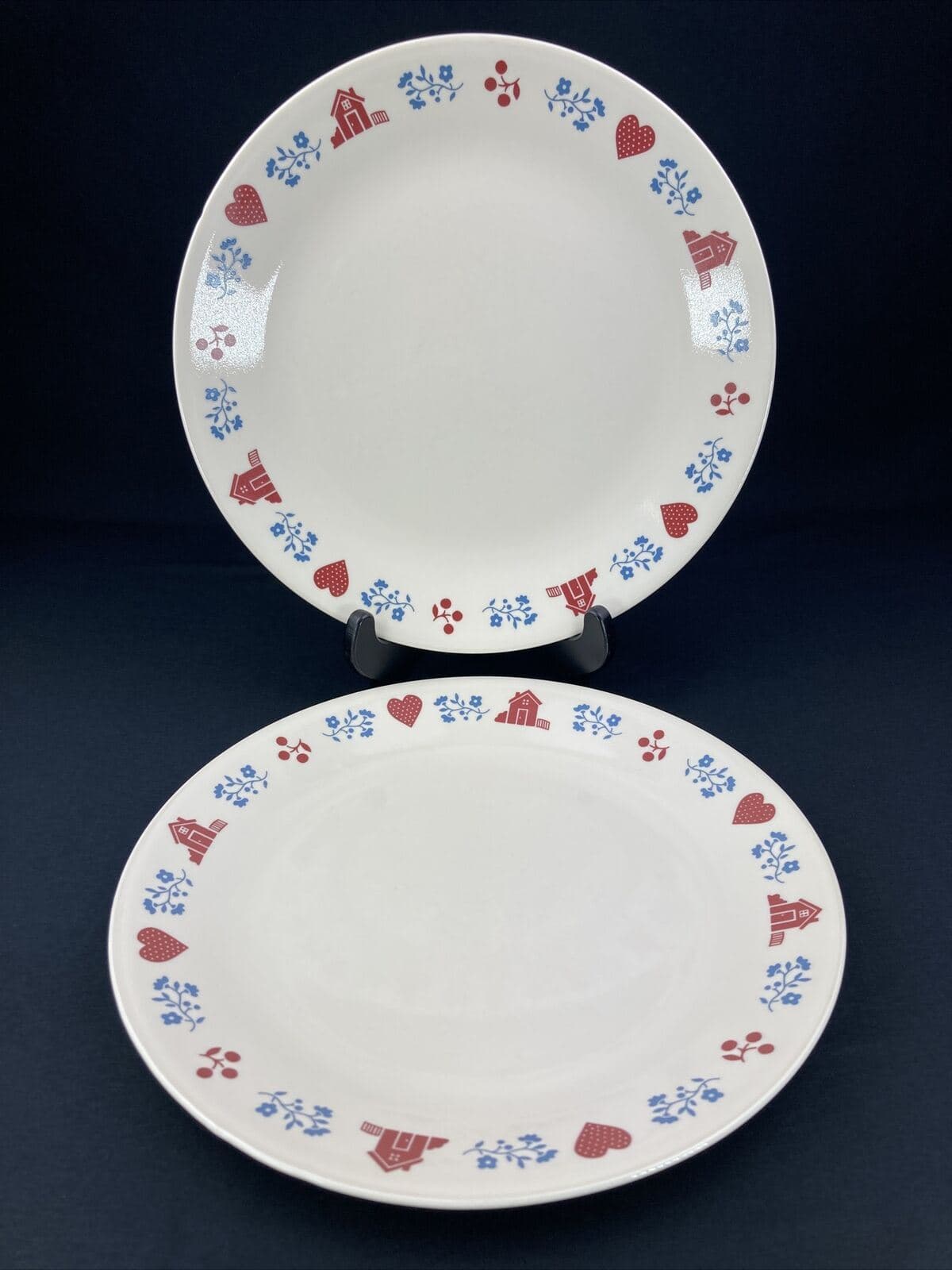 Corelle Hometown Dinner Plates 10-1/4” diam. Red Hearts & Cherries USA Set Of 2 - Image 1