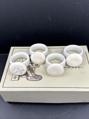 Pfaltzgraff Yorktowne Vintage Footed Napkin Rings Original Box EUC Set of 4 - Thumbnail 4