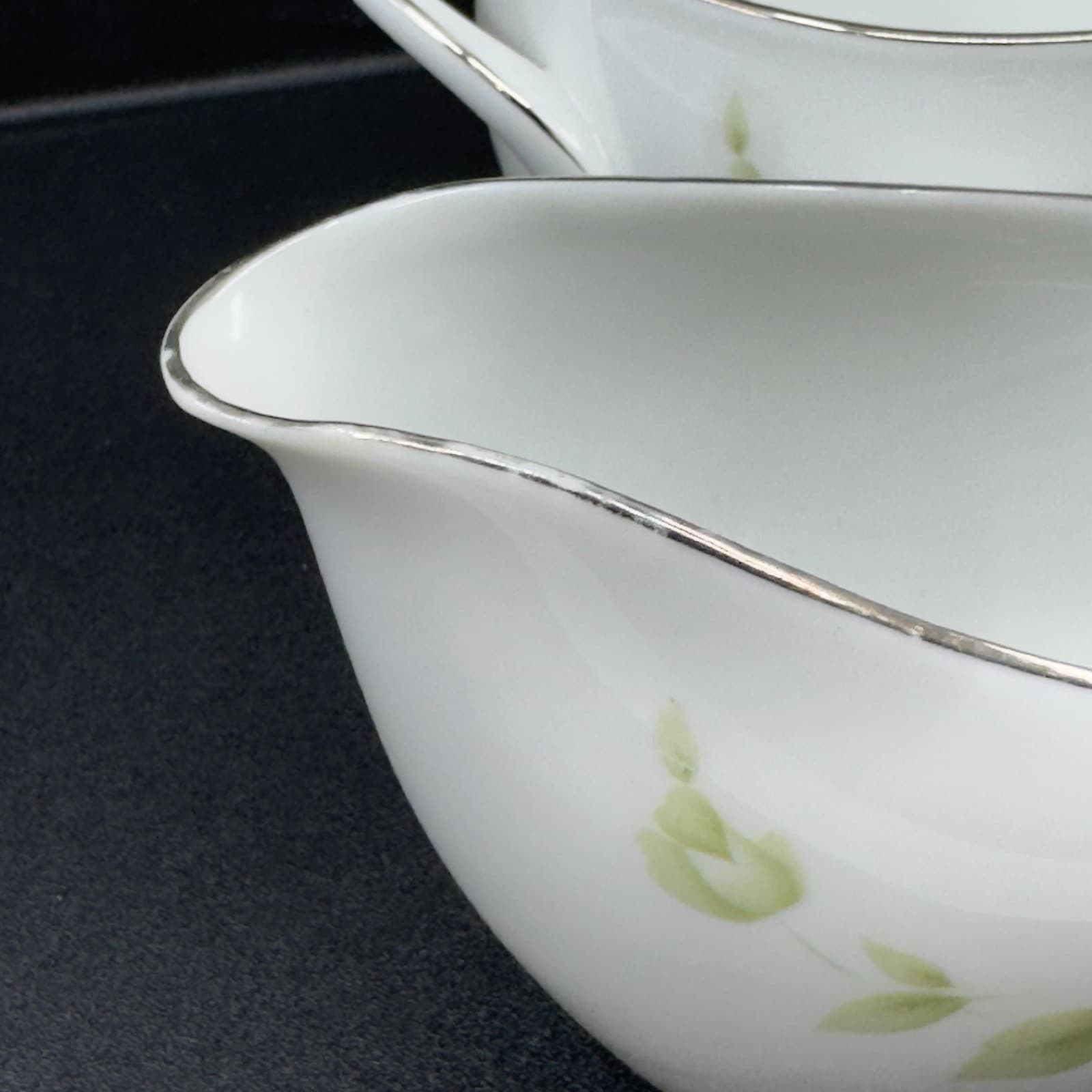 Style House Tudor Rose 3 1/2" Creamer and Covered Sugar Bowl Set - Thumbnail 3