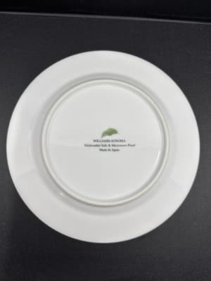 Williams-Sonoma 8 1/4” Pomegranate Salad Plate - Thumbnail 2