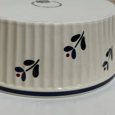 Asta Porcelain Oven To Table 3” Tall, 7 1/2” Diameter Casserole Dish 1982 - Thumbnail 4