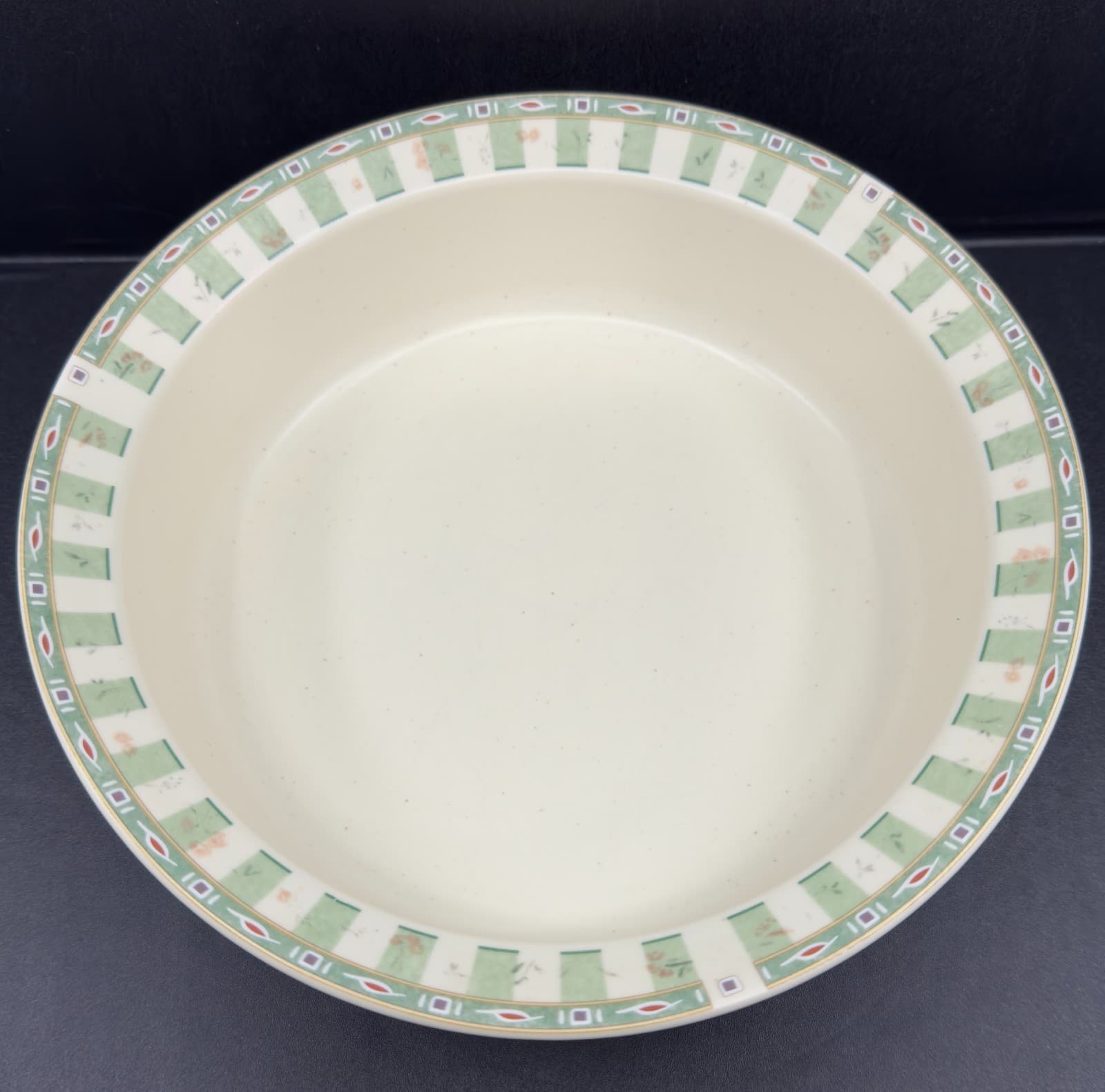 Pfaltzgraff Naturewood Serving Bowl without Lid 9 3/4" Diameter - Thumbnail 2